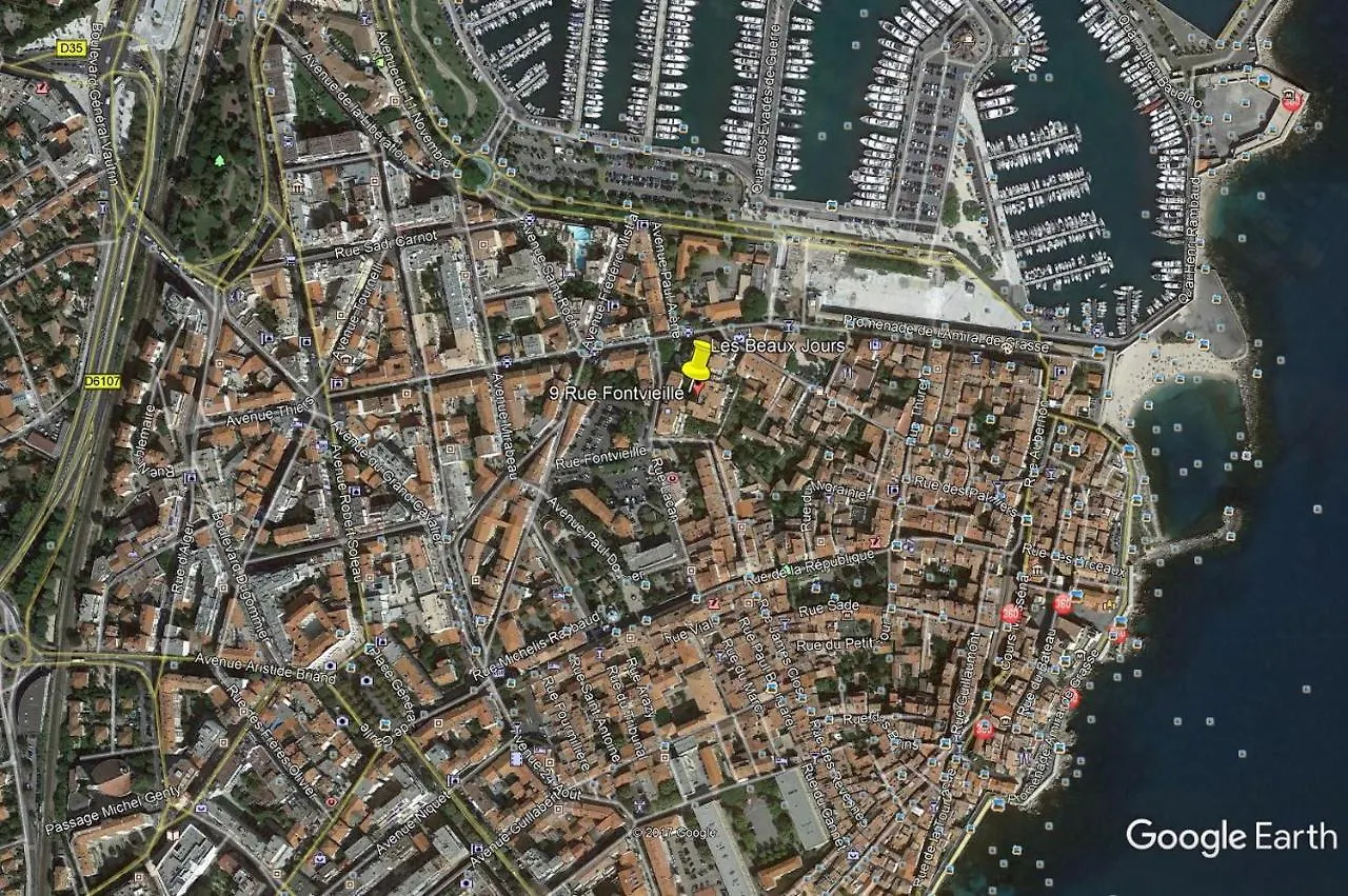 2 pièces climatisé avec balcon dans le vieil Antibes, résidence moderne avec ascenseur Appartement