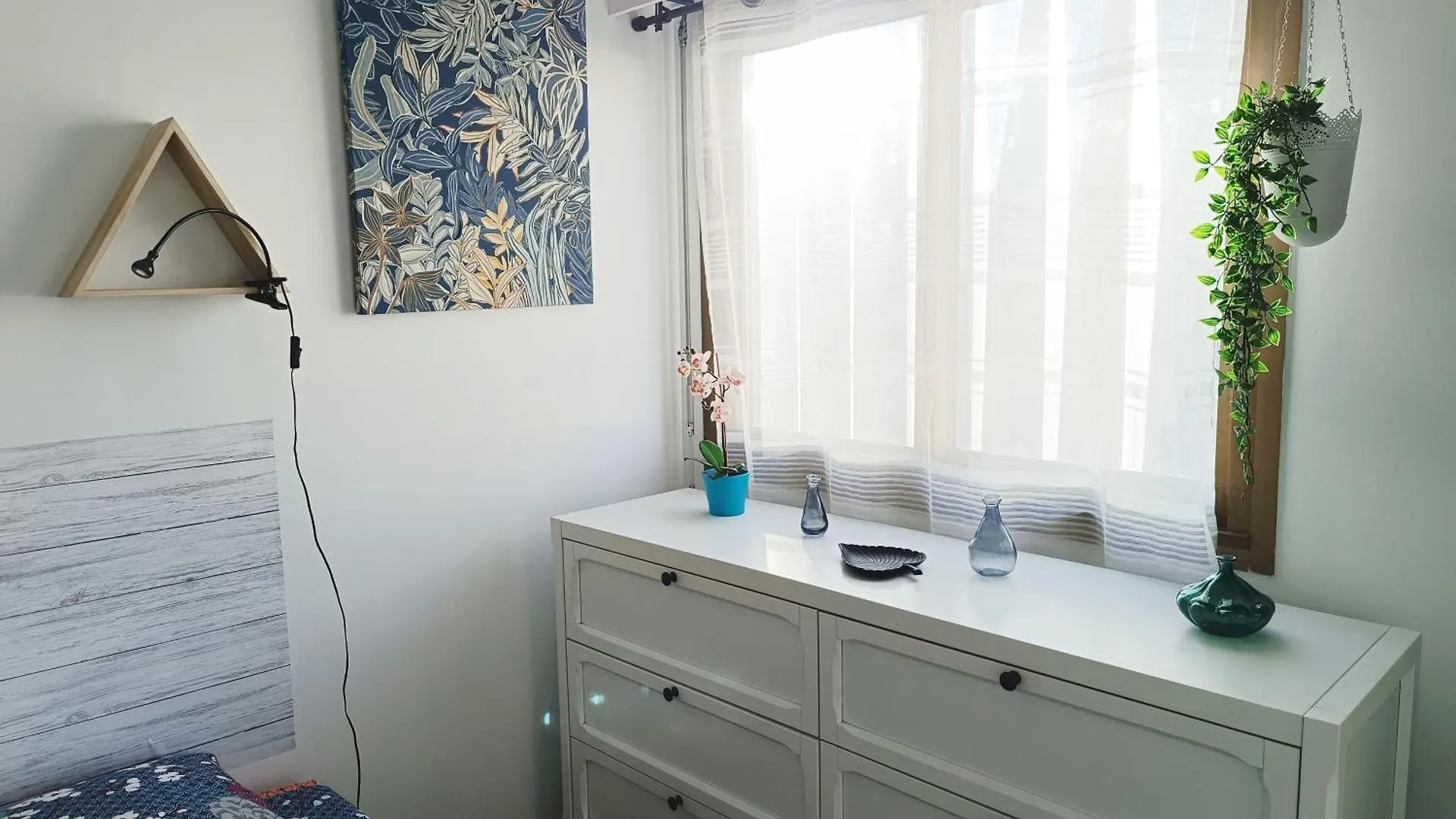 2 pièces climatisé avec balcon dans le vieil Antibes, résidence moderne avec ascenseur Appartement Antibes