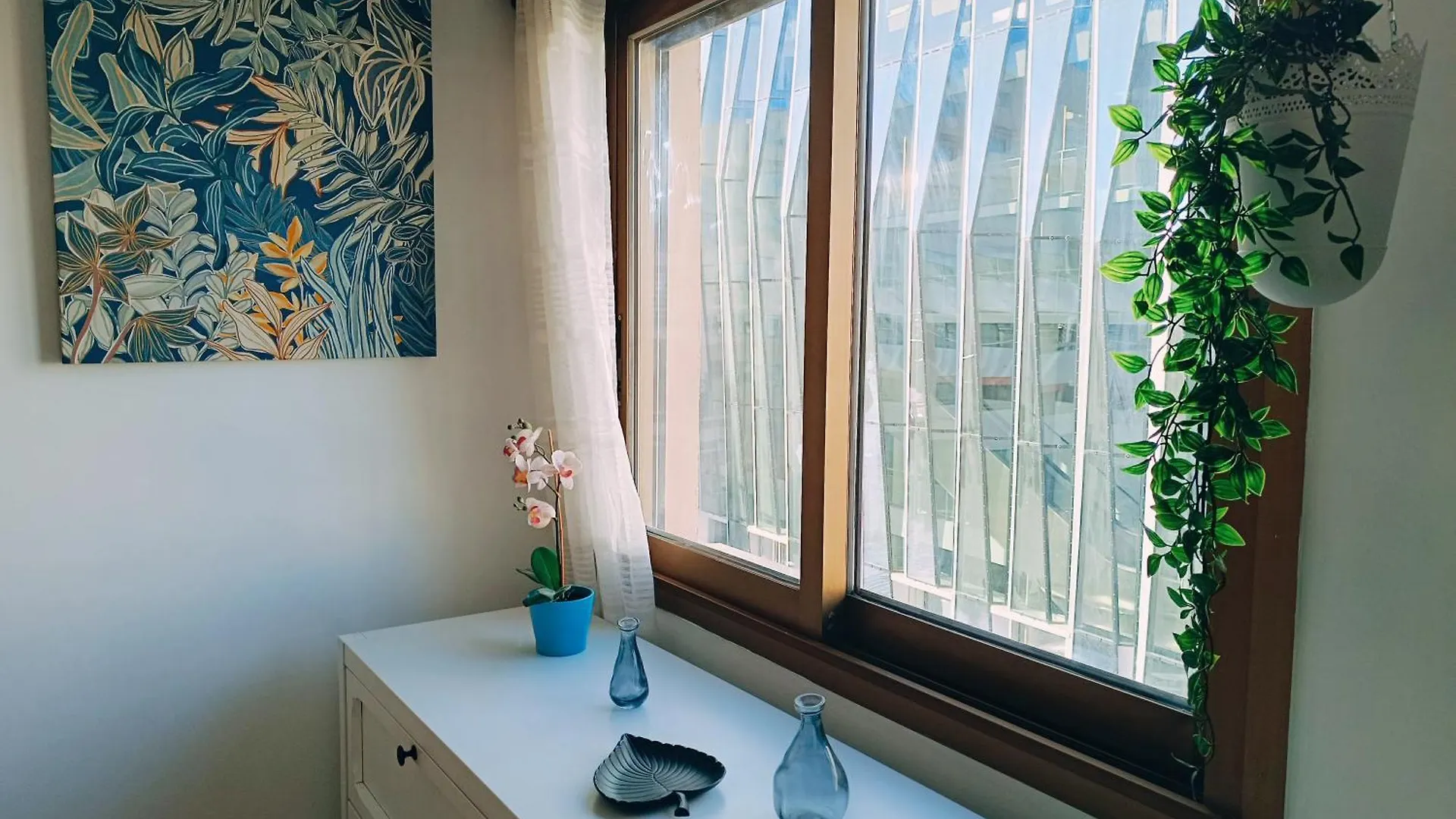 2 pièces climatisé avec balcon dans le vieil Antibes, résidence moderne avec ascenseur Antibes